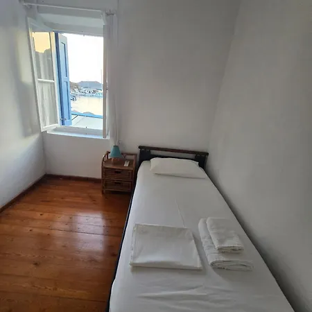 House * Kapsálion