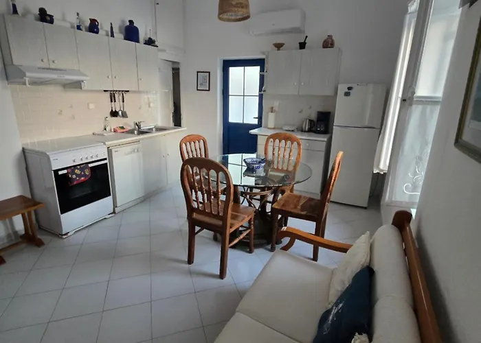 Apartment House Kapsalion